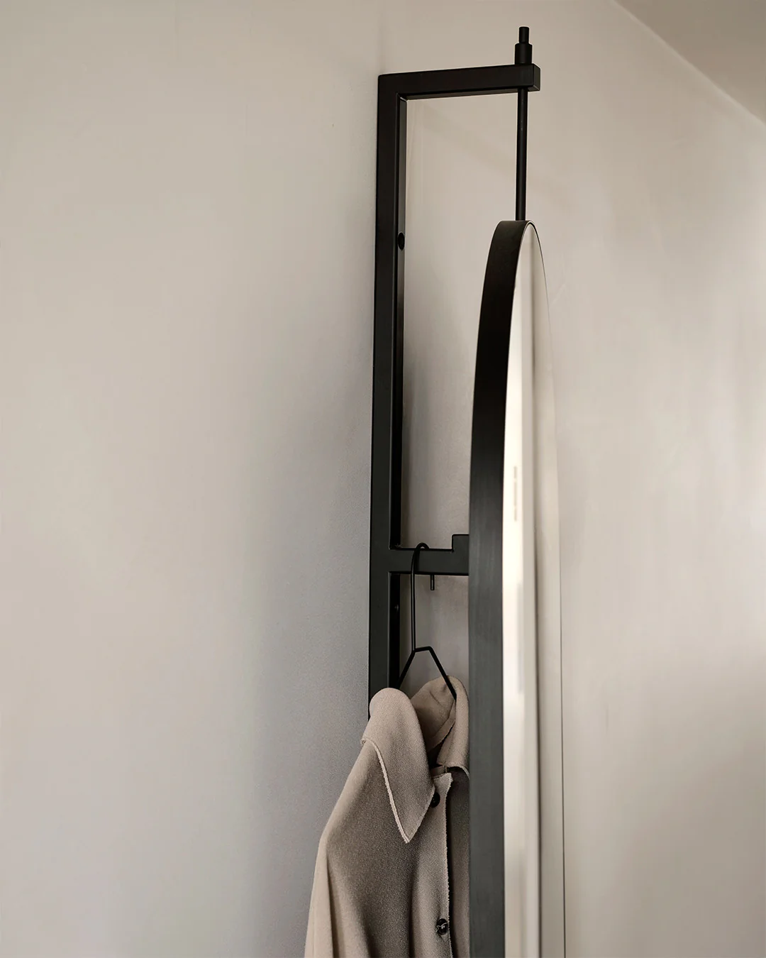 Rotating Full-Length Mirror - Image 3
