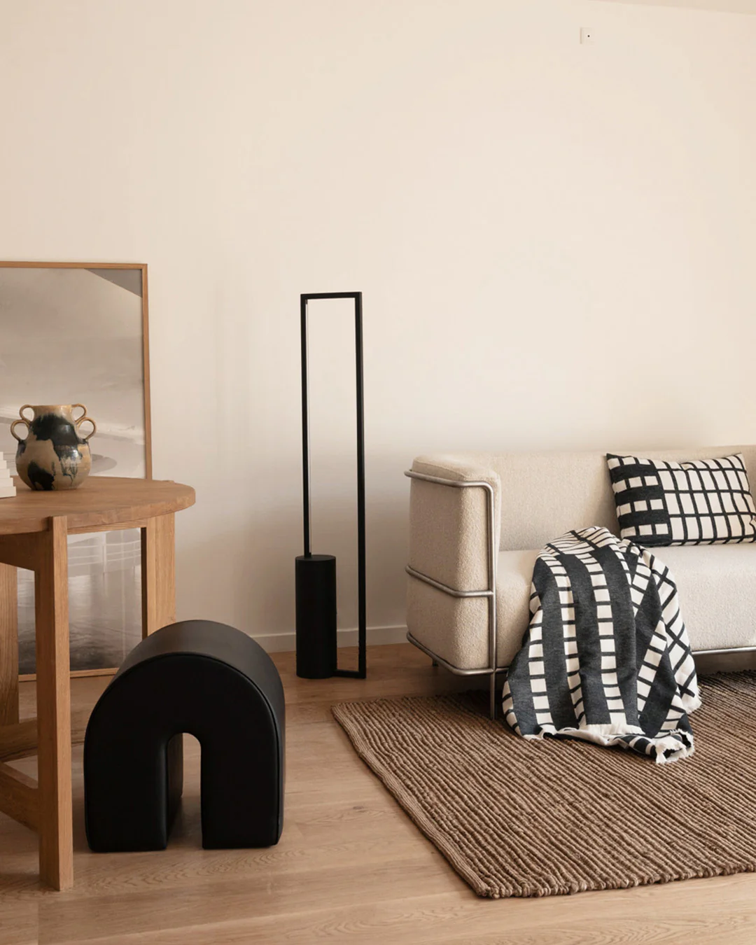 Curved Pouf - Image 4
