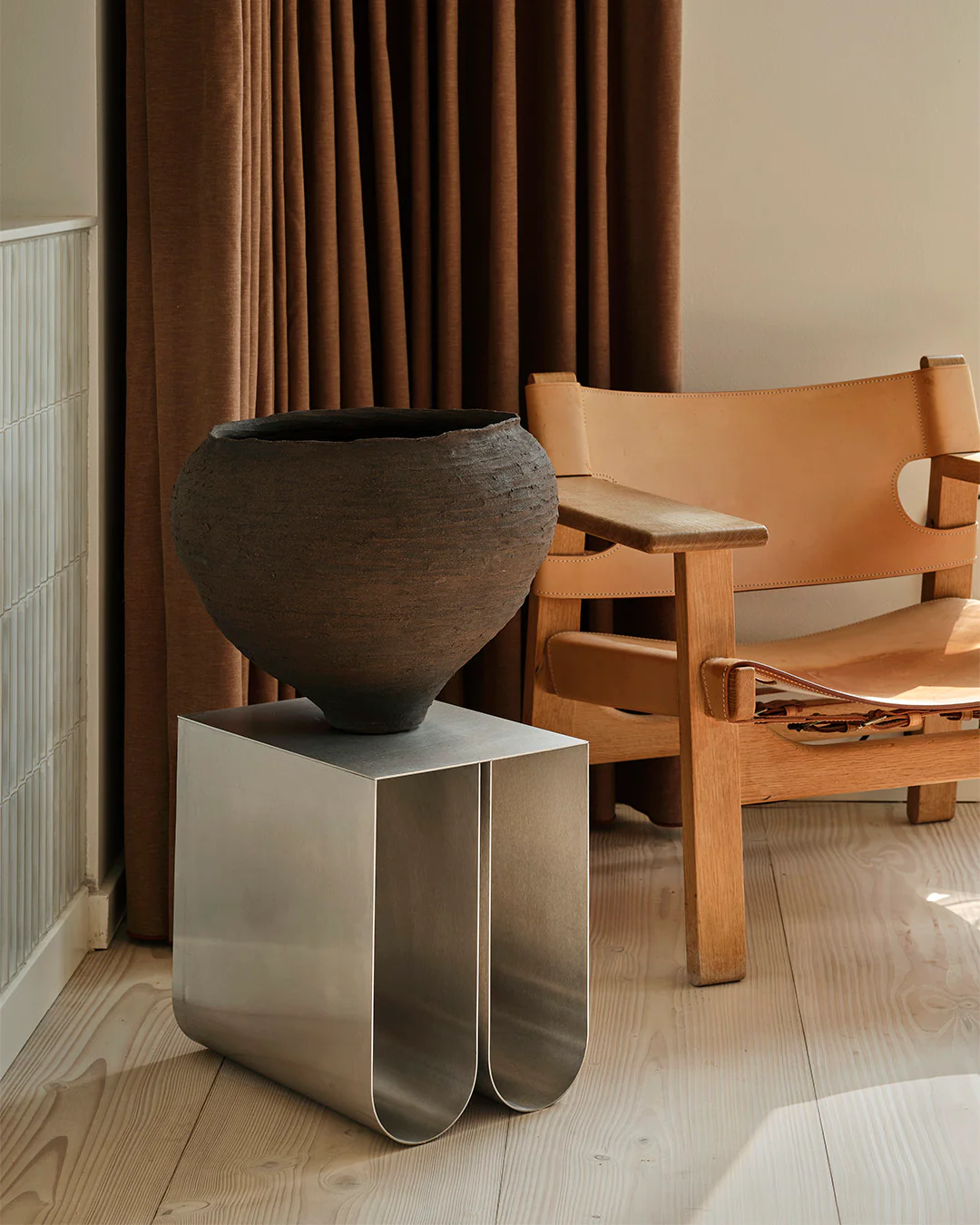 Curved Side Table - Image 4