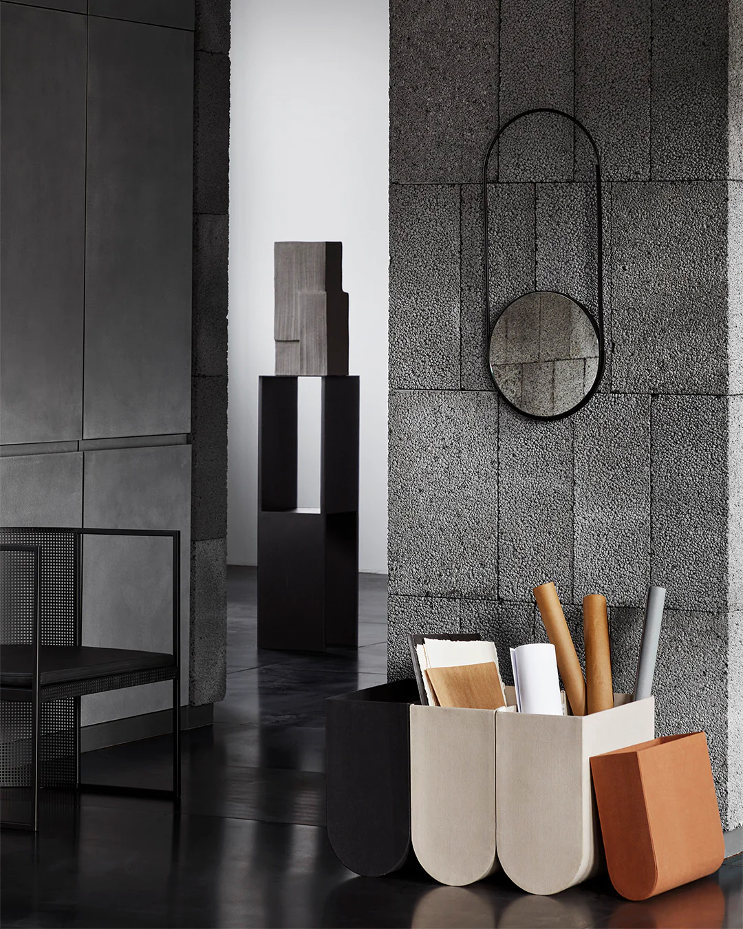 Monolith Vase L - Image 3